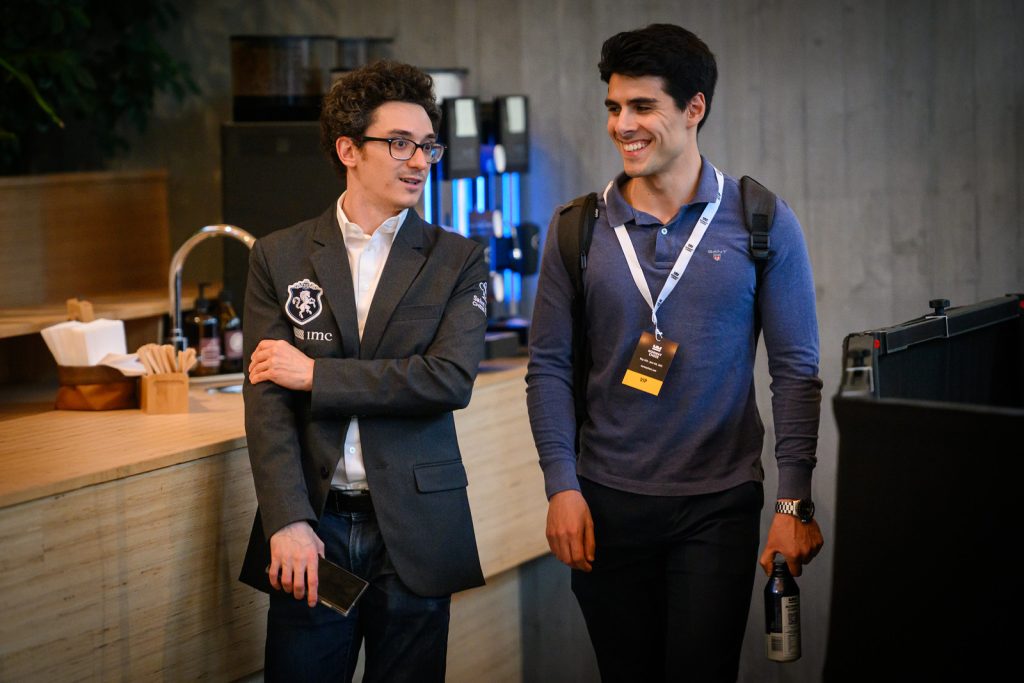 With three rounds to go, Caruana moves into sole lead with 12.5 points, followed closely by Gukesh (11.5) and Carlsen (11.0) at Norway Chess Stavanger...